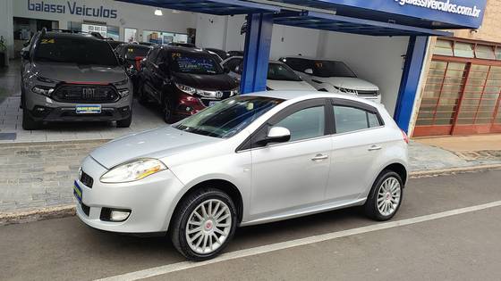 FIAT BRAVO 1.8 ABSOLUTE 16V FLEX 4P AUTOMATIZADO FIAT BRAVO 1.8 ABSOLUTE 16V FLEX 4P AUTOMATIZADO
